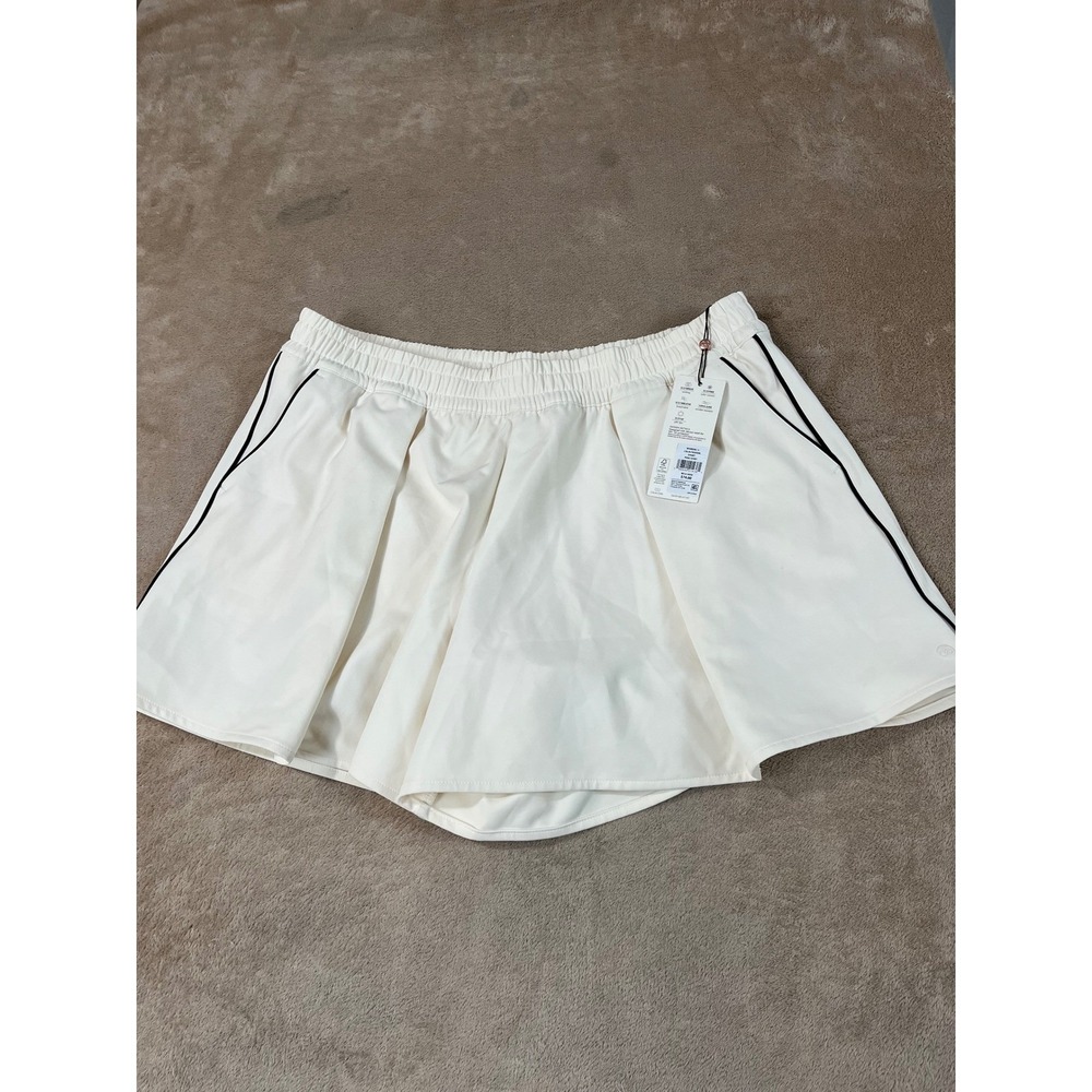 CALIA Relaxed Golf Shorts Women's Size Large Cream Polyester WCG14004 NEW